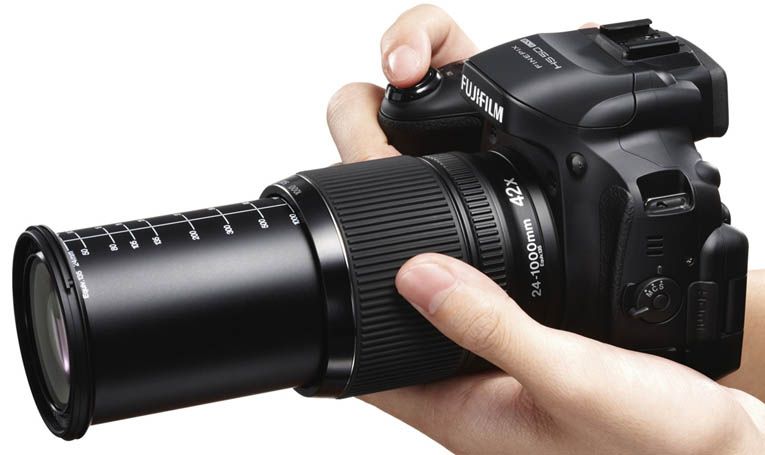 Fujifilm FinePix HS50EXR superzoom camera - BirdGuides