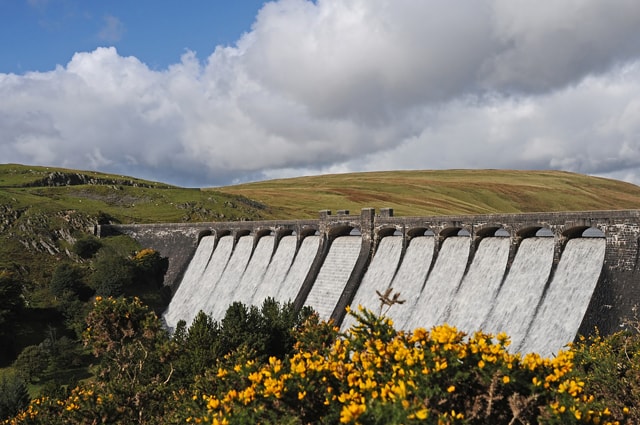 The mighty Claerwen dam - anything can turn up: recently Purple Sandpiper, Golden Eagle, Osprey as well as Peregrine, Hen Harrier, Buzzard, Raven, Kite, Ring Ouzel, etc. The mighty Claerwen dam - anything can turn up: recently Purple Sandpiper, Golden Eagle, Osprey as well as Peregrine, Hen Harrier, Buzzard, Raven, Kite, Ring Ouzel, etc.