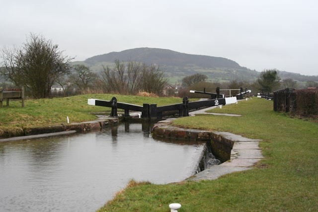 Macclesfield Canal and Bosley Cloud. Macclesfield Canal and Bosley Cloud.