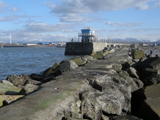 Looking back along the breakwater at the south side of the Derwent Estuary to Workington Docks. A great place to see both Purple Sandpipers and Rock Pipits! Looking back along the breakwater at the south side of the Derwent Estuary to Workington Docks. A great place to see both Purple Sandpipers and Rock Pipits!