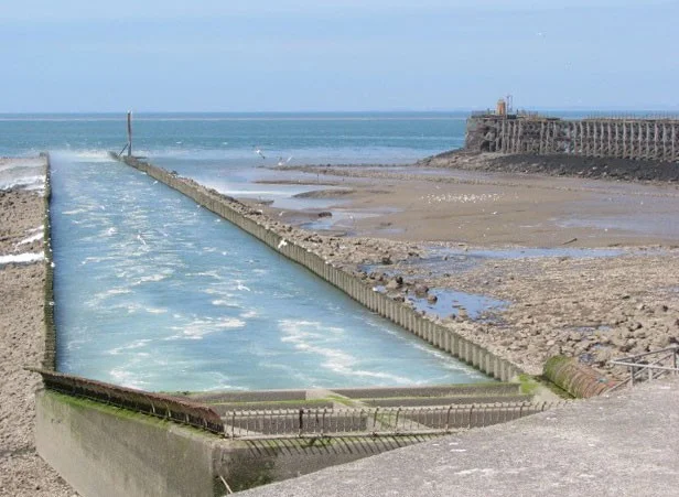 Number 2 outfall at Heysham Power Station. Number 2 outfall at Heysham Power Station.