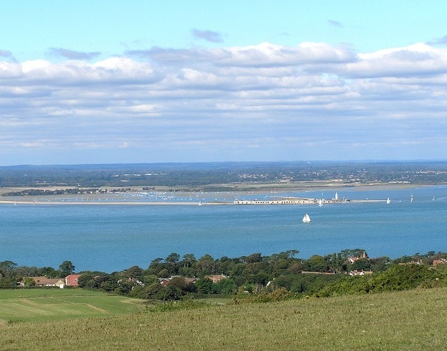 View of the western Solent, Hurst Castle and Hampshire coast from Headon Warren. View of the western Solent, Hurst Castle and Hampshire coast from Headon Warren.